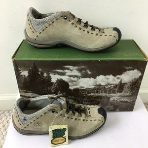 New Timberland Vibram Waterpoof Womens Shoes 7.5M